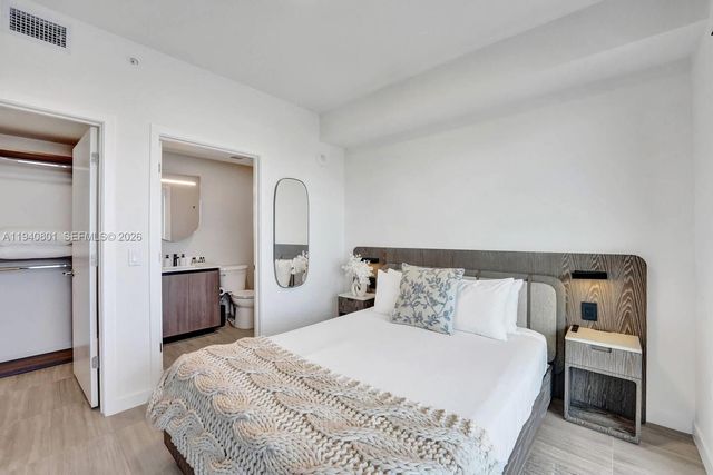 580 72ND 1004, Miami Beach, FL 33141