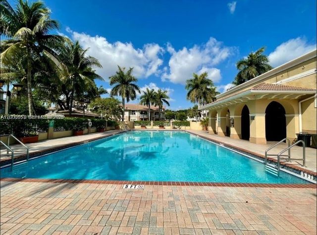 8874 W Flagler St 101, Miami, FL 33174