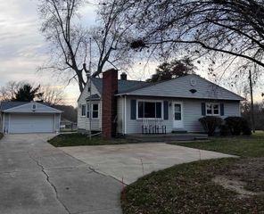 45531 North Avenue, Macomb Twp, MI 48042