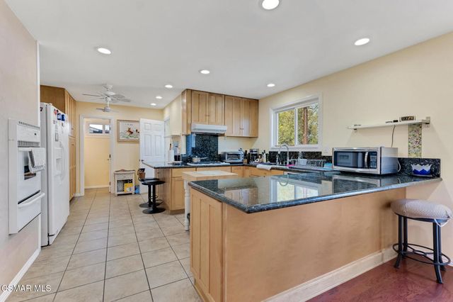 417 W Columbia Road, Thousand Oaks, CA 91360