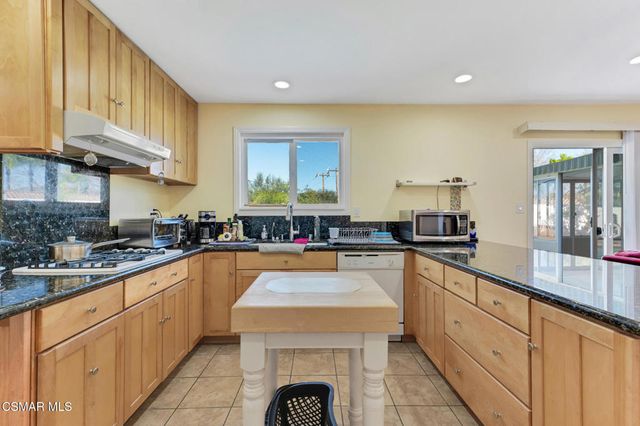 417 W Columbia Road, Thousand Oaks, CA 91360