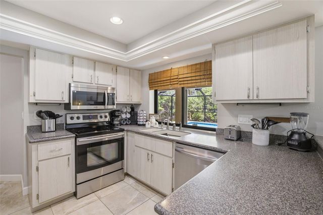 6856 FAIRVIEW STREET, Fort Myers, FL 33966