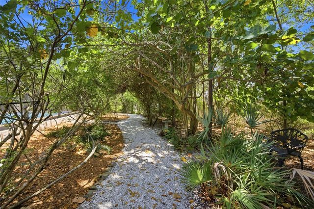 6856 FAIRVIEW STREET, Fort Myers, FL 33966