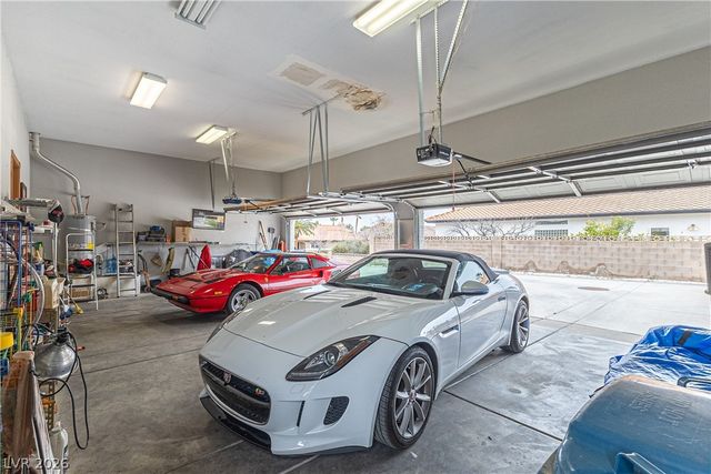 3215 Cliff Sieler Court, Las Vegas, NV 89117