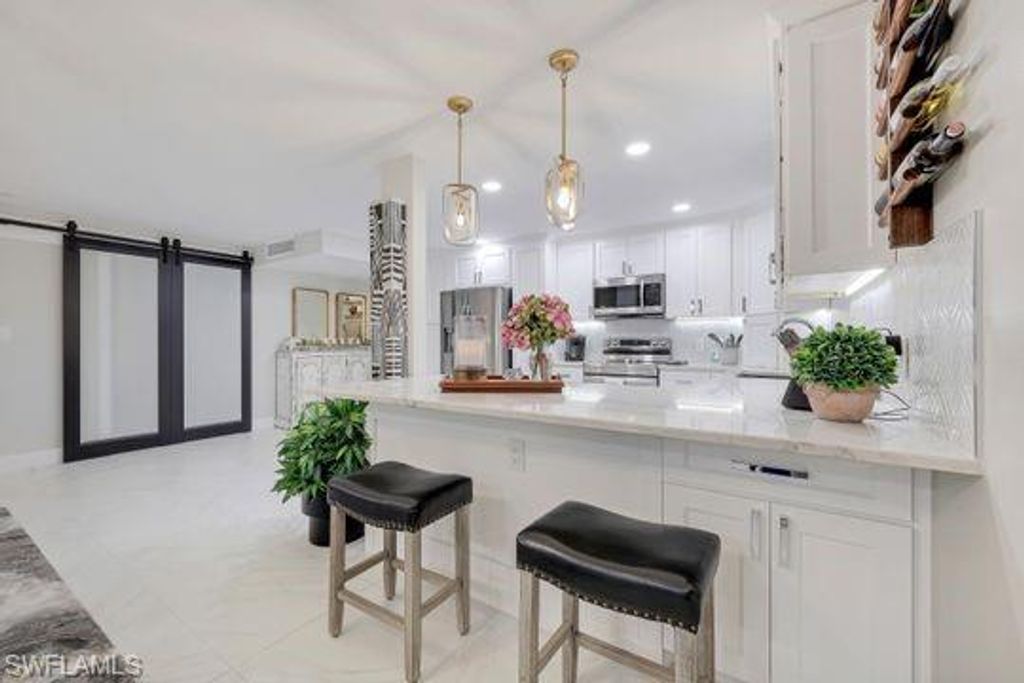 3333 Gulf Shore BLVD N 103, NAPLES, FL 34103 — photo 3