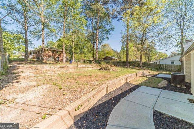 4502 Bryant Drive SW, Lilburn, GA 30047