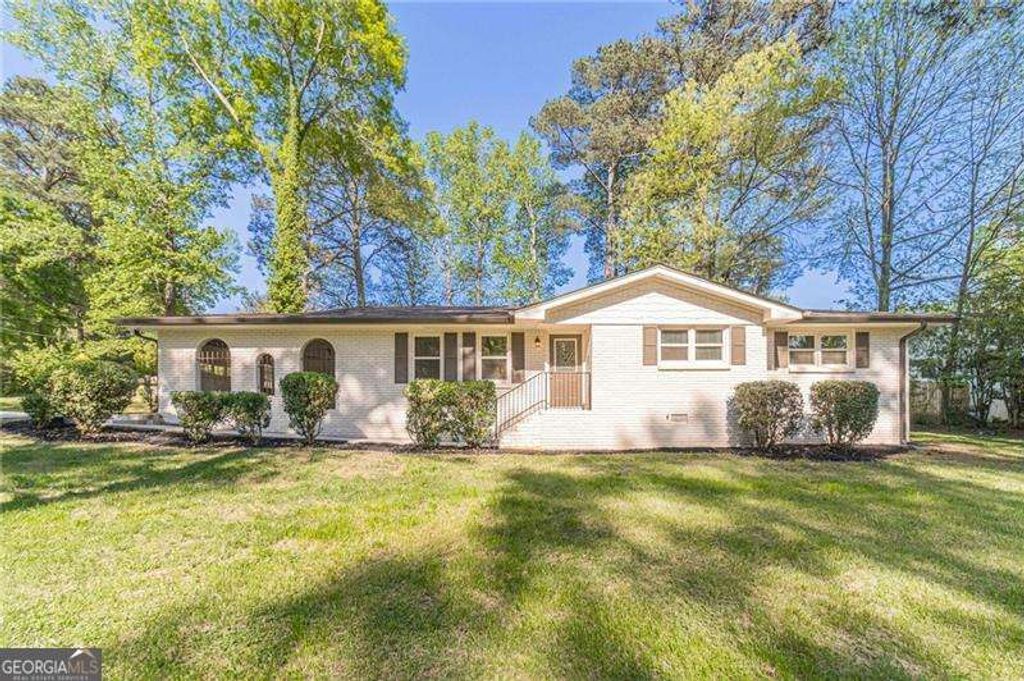 4502 Bryant Drive SW, Lilburn, GA 30047
