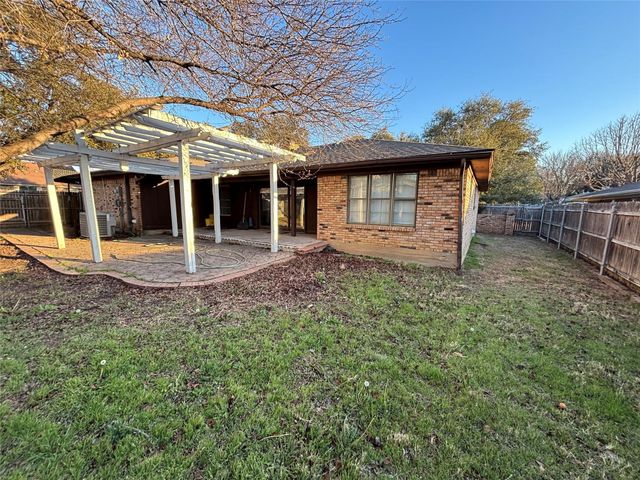 6533 Riviera Drive, North Richland Hills, TX 76180