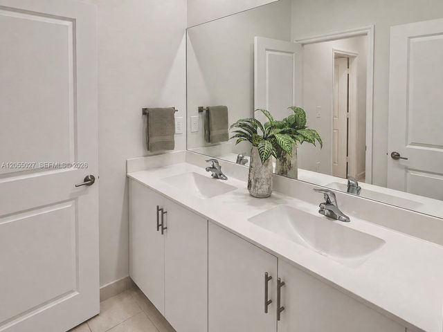 11942 SW 239th St, Homestead, FL 33032
