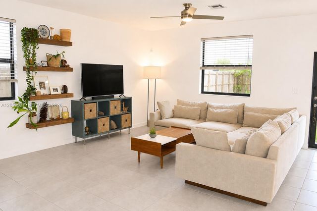 11942 SW 239th St, Homestead, FL 33032