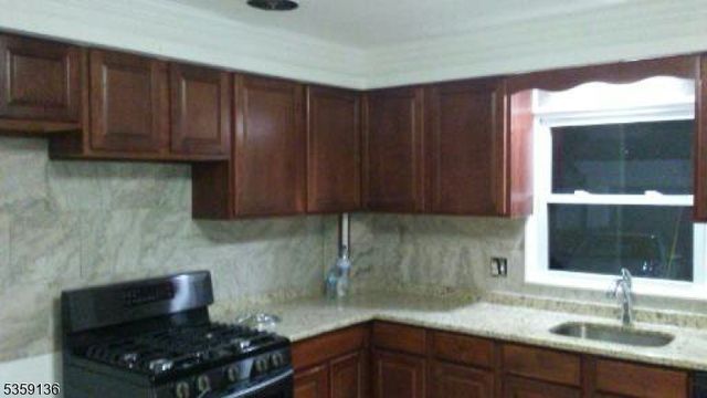 1047 Fanny St, Elizabeth City, NJ 07201