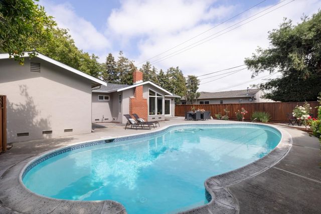 343 Redwood Avenue, Santa Clara, CA 95051