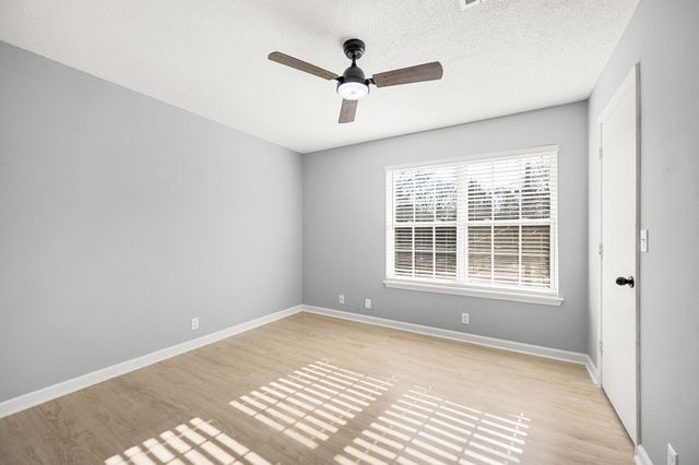 906 Lauren Ct, Nashville, TN 37217