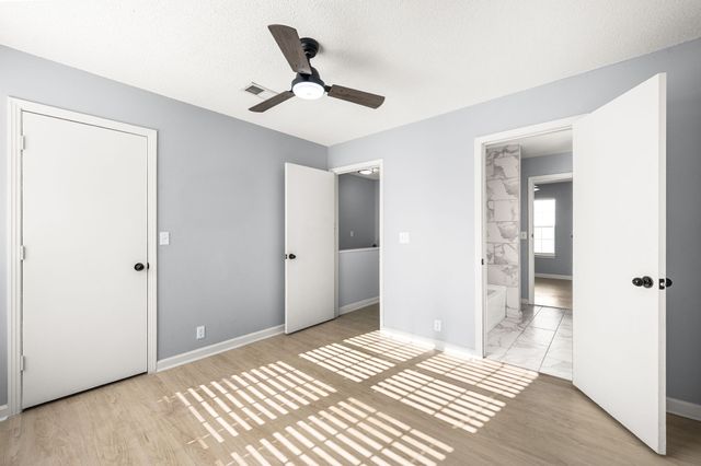 906 Lauren Ct, Nashville, TN 37217