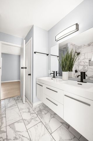 906 Lauren Ct, Nashville, TN 37217