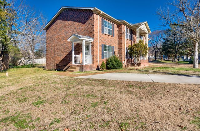 906 Lauren Ct, Nashville, TN 37217