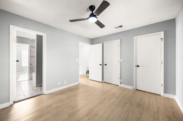 906 Lauren Ct, Nashville, TN 37217