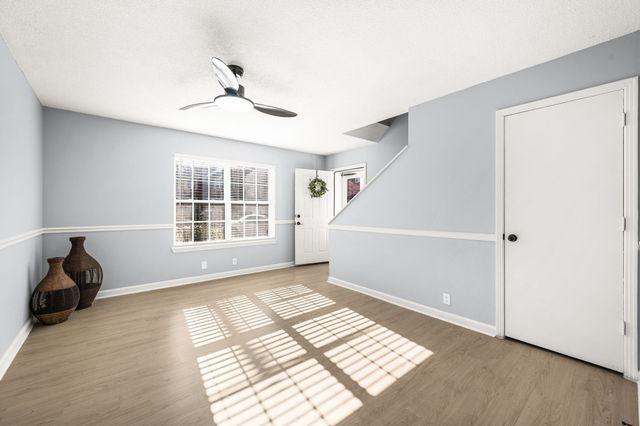 906 Lauren Ct, Nashville, TN 37217