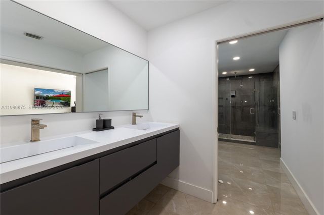 4901 SW 101st Ave, Miami, FL 33165