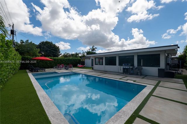 4901 SW 101st Ave, Miami, FL 33165