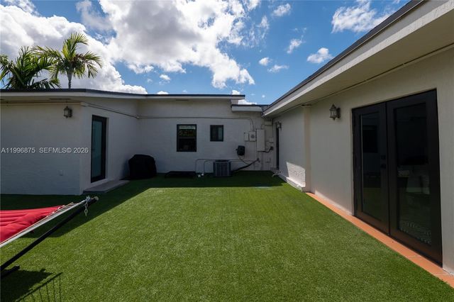 4901 SW 101st Ave, Miami, FL 33165