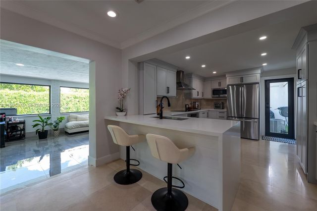 4901 SW 101st Ave, Miami, FL 33165