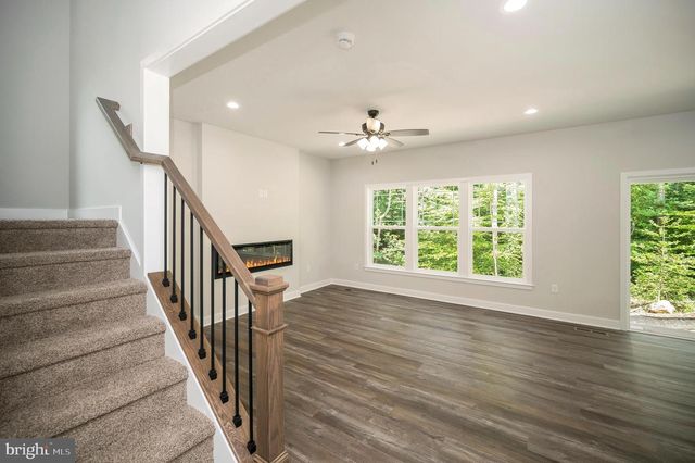 10598 GREENWOOD DR, Spotsylvania, VA 22553