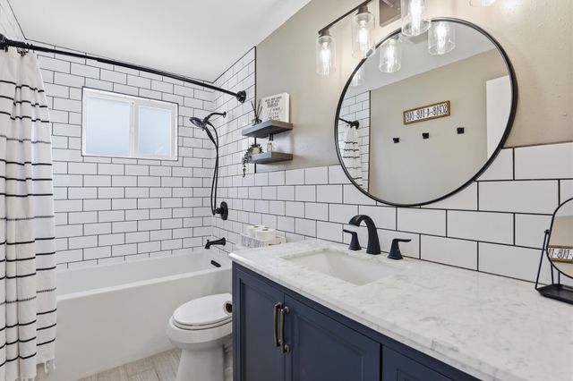 5816 N Lincoln St, Spokane, WA 99205