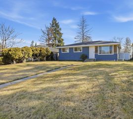 5816 N Lincoln St, Spokane, WA 99205