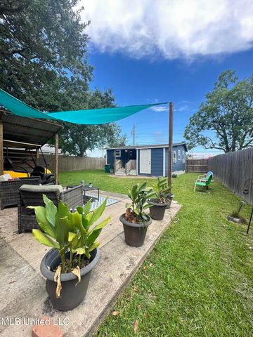 215 E First Street, Long Beach, MS 39560