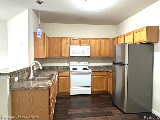 14579 Vauxhall, Sterling Heights, MI 48313