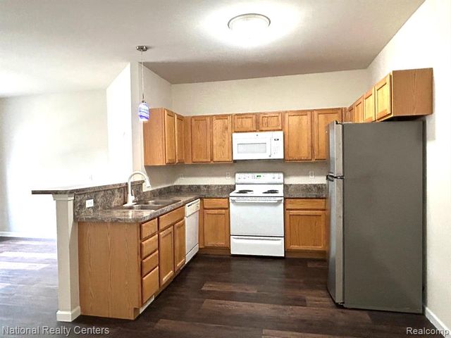 14579 Vauxhall, Sterling Heights, MI 48313