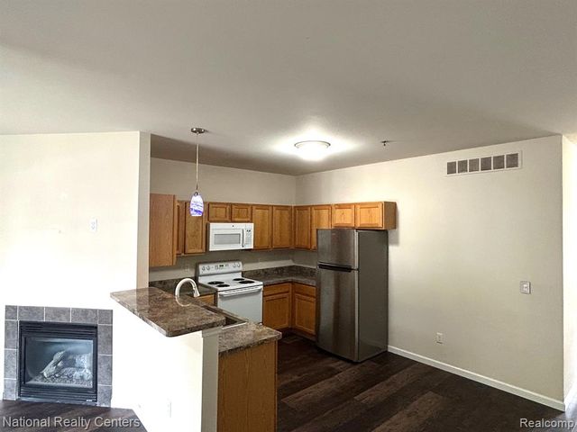 14579 Vauxhall, Sterling Heights, MI 48313