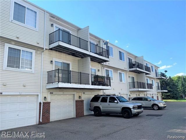 14579 Vauxhall, Sterling Heights, MI 48313