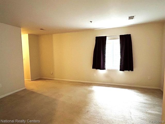 14579 Vauxhall, Sterling Heights, MI 48313