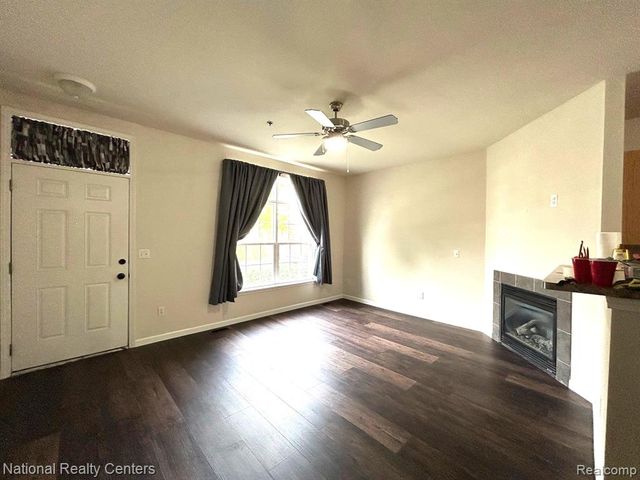 14579 Vauxhall, Sterling Heights, MI 48313