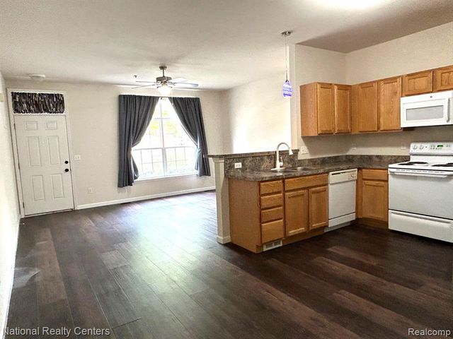 14579 Vauxhall, Sterling Heights, MI 48313