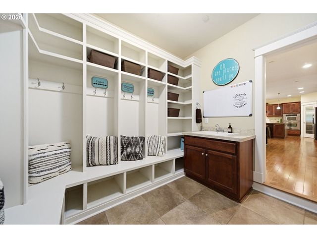 1313 Nw 44TH Ave, Camas, WA 98607