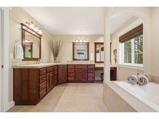 1313 Nw 44TH Ave, Camas, WA 98607