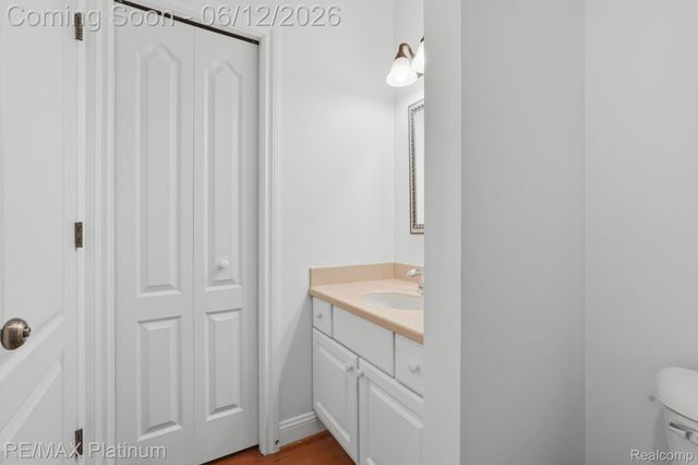 1713 Town Commons Drive, Howell, MI 48855