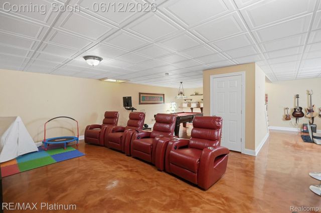 1713 Town Commons Drive, Howell, MI 48855