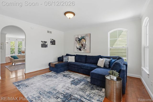 1713 Town Commons Drive, Howell, MI 48855
