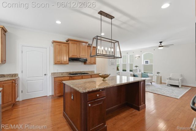 1713 Town Commons Drive, Howell, MI 48855
