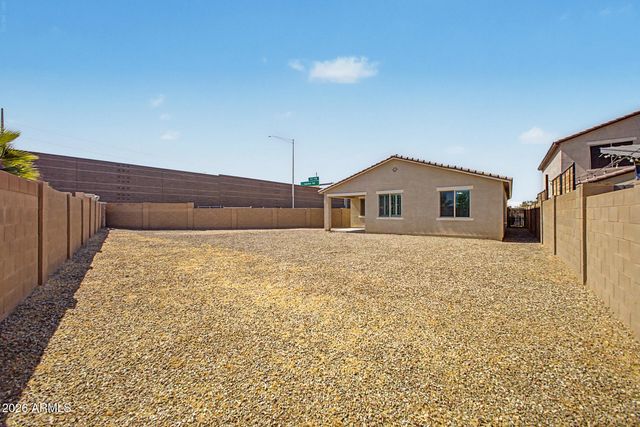 16671 W MESCAL Street, Surprise, AZ 85388