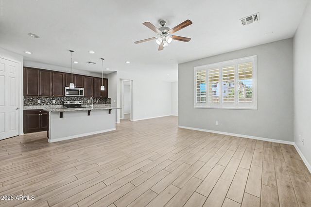16671 W MESCAL Street, Surprise, AZ 85388