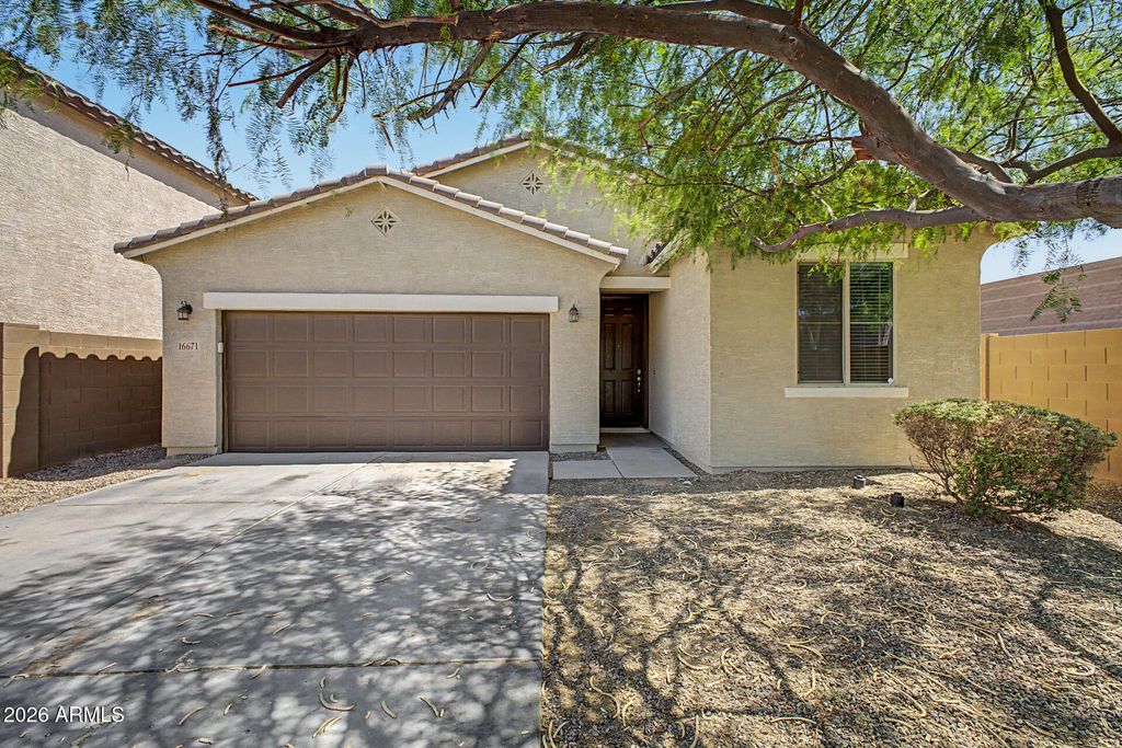 16671 W MESCAL Street, Surprise, AZ 85388
