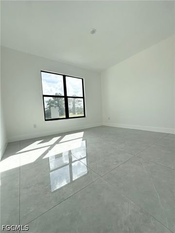 1513 Roosevelt AVE, Lehigh Acres, FL 33972