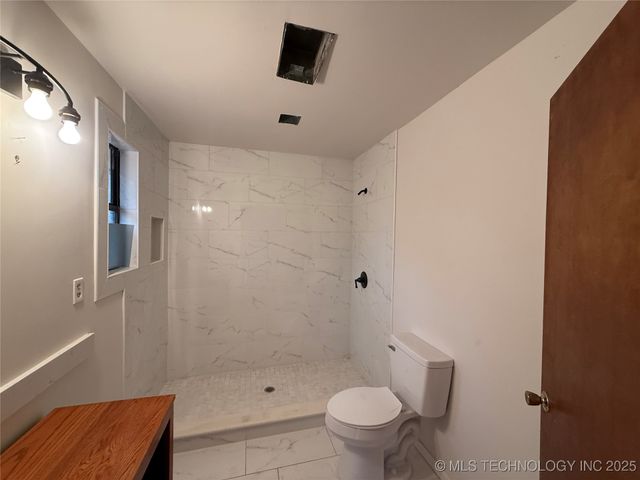 30487 S 552 Road, Cookson, OK 74427