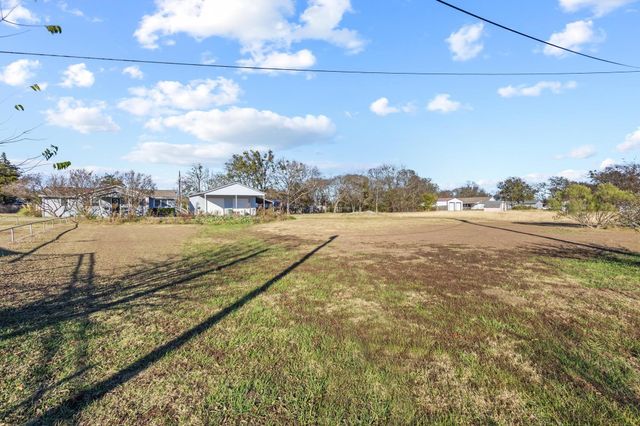 61 Lee Boulevard, Pottsboro, TX 75076