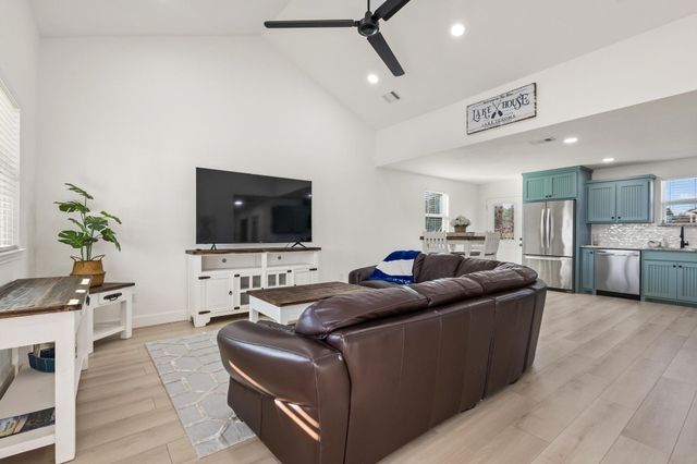 61 Lee Boulevard, Pottsboro, TX 75076